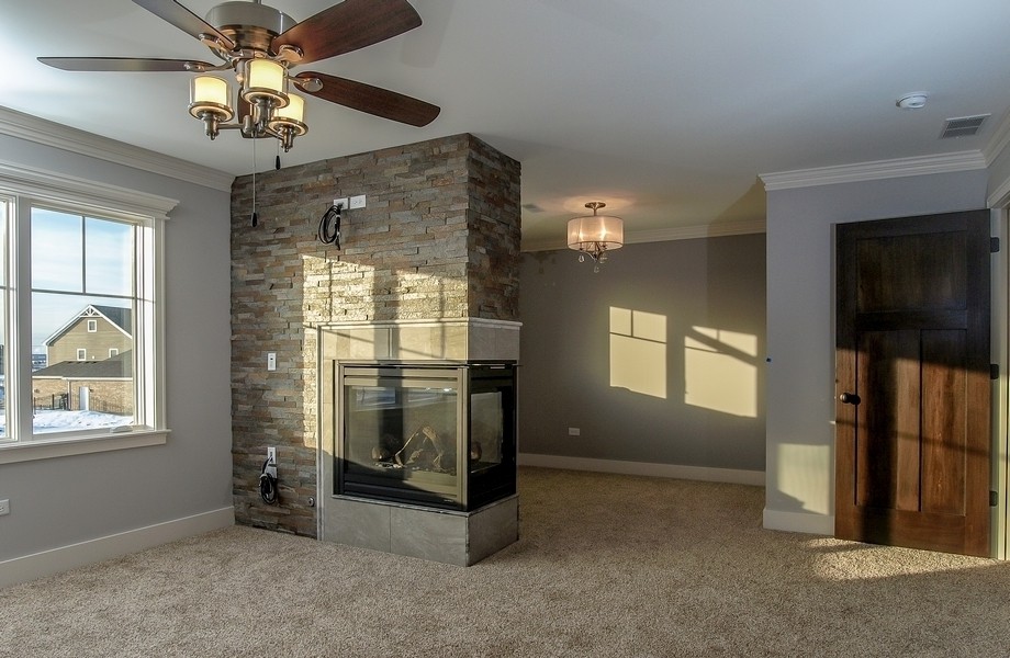 028_bedroom fireplace